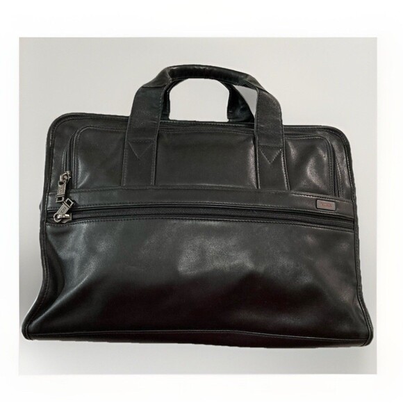 TUMI Black Leather Briefcase Bag Business Travel Clean Minor Scuffs 15" - Picture 1 of 16